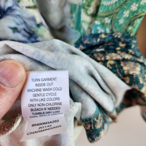 One world live and let live blouse, Medium. - Picture 4 of 5